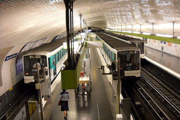 Paris Suburban Lines (385 Stations), France